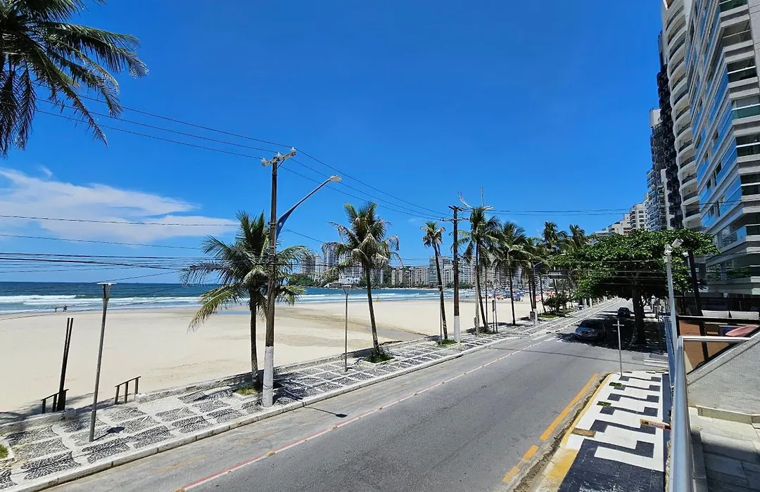 Ap frente ao mar - Praia das Astúrias-1